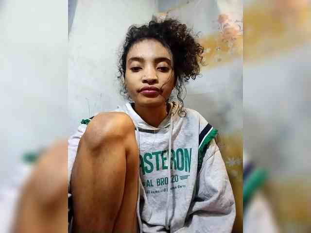 Shanya12 webcam