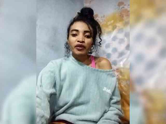 Shanya12 webcam