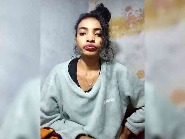 Shanya12 webcam