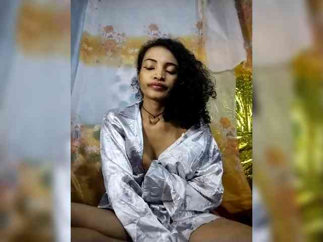 Shanya12 webcam