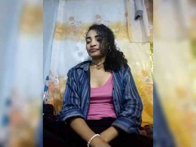 Shanya12 webcam