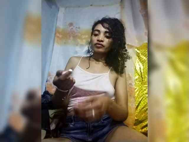 Shanya12 webcam