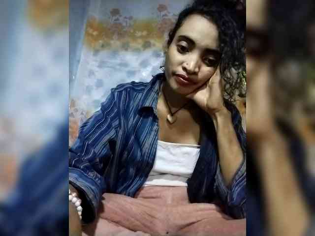 Shanya12 webcam