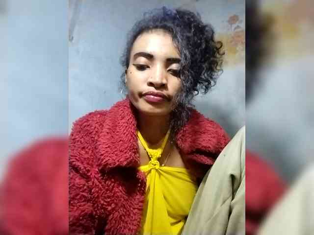 Shanya12 webcam