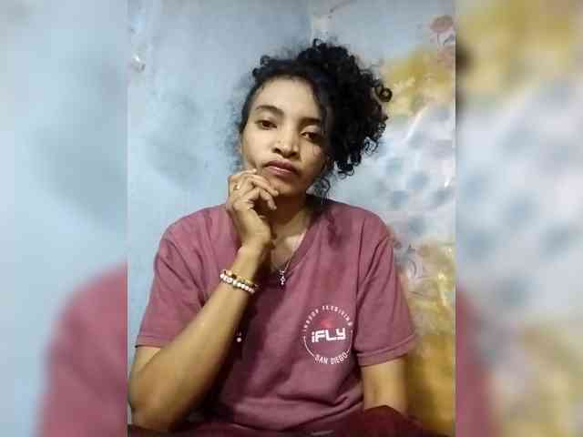 Shanya12 webcam