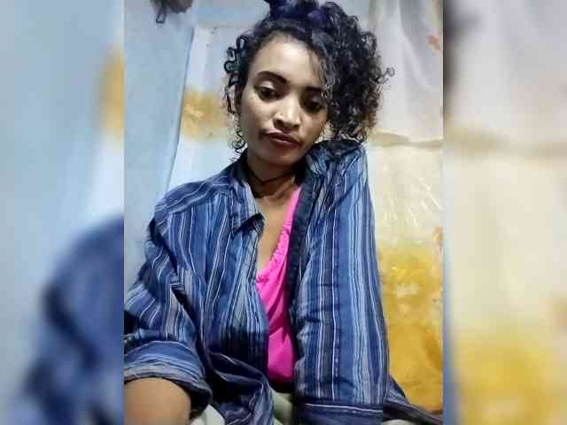 Shanya12 webcam