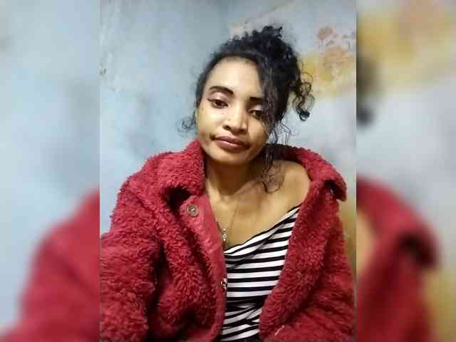 Shanya12 webcam