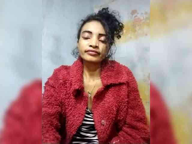 Shanya12 webcam