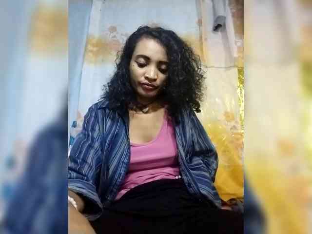 Shanya12 webcam