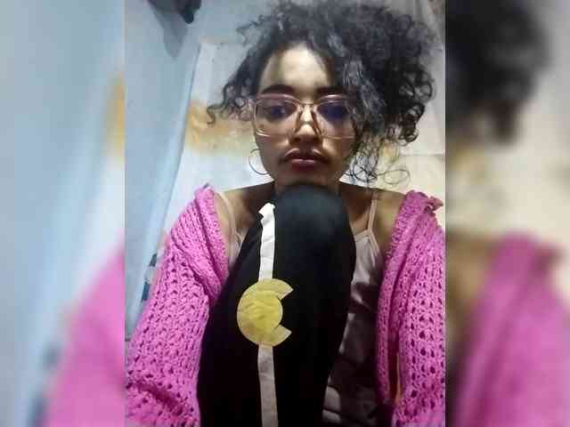 Shanya12 webcam