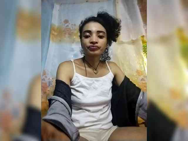 Shanya12 webcam