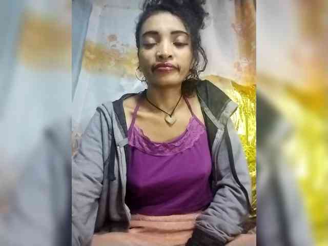 Shanya12 webcam