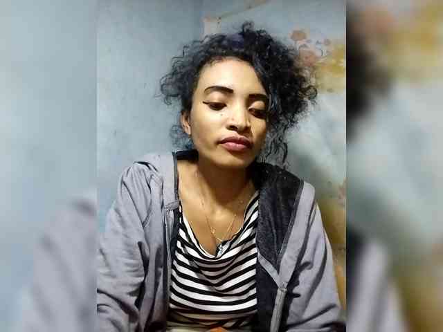Shanya12 webcam