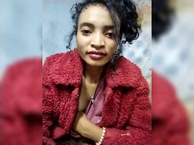 Shanya12 webcam