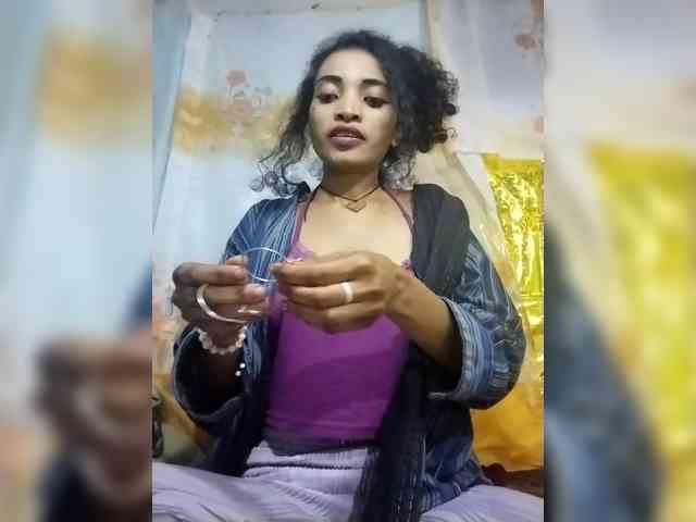 Modèle: Shanya12