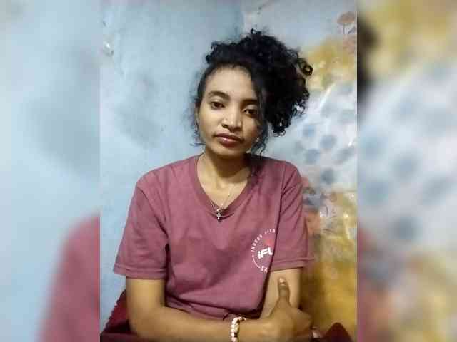 Shanya12 webcam