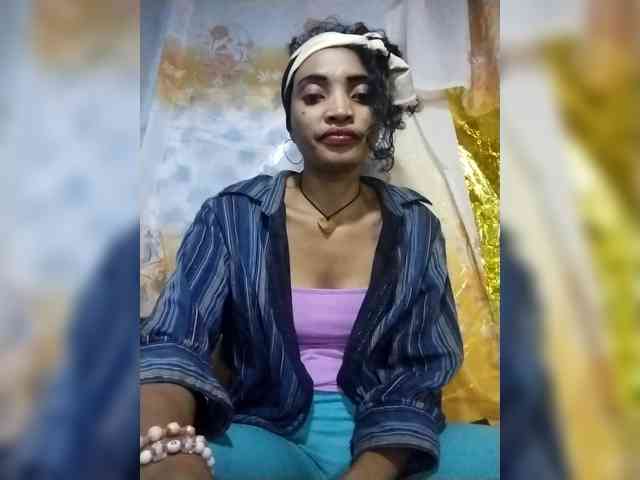 Shanya12 webcam