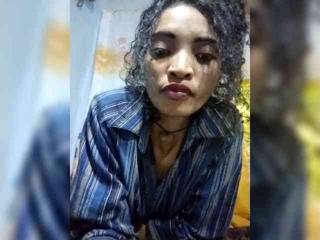 Shanya12 webcam