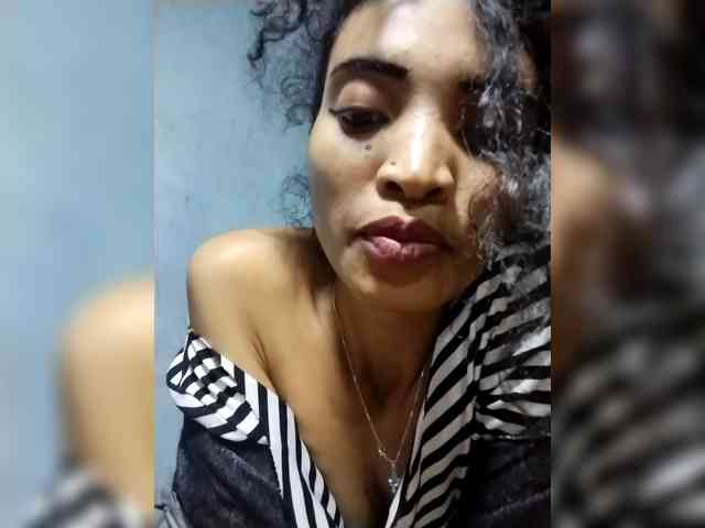 Shanya12 webcam