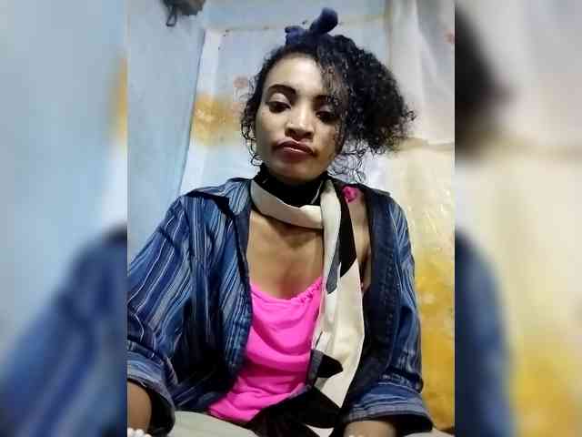Shanya12 webcam