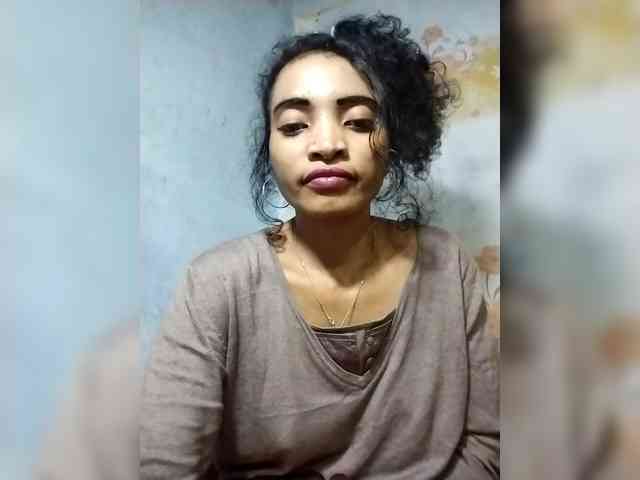 Shanya12 webcam