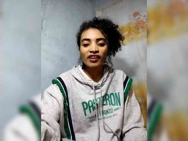 Shanya12 webcam