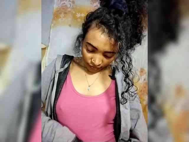 Shanya12 webcam