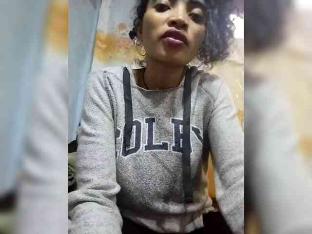 Shanya12 webcam