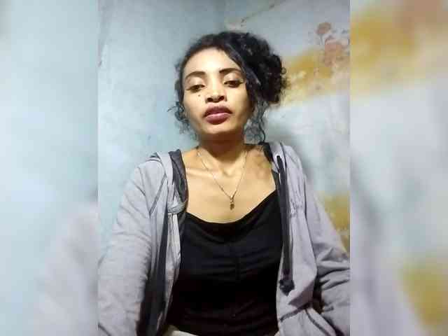 Shanya12 webcam