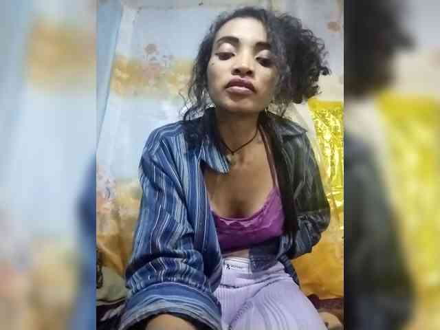 Shanya12 webcam