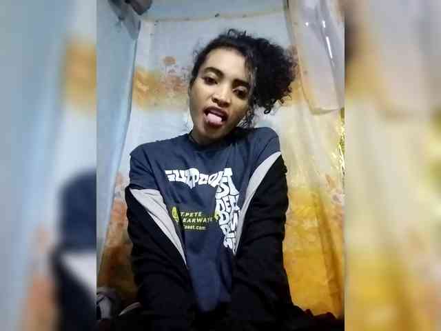 Shanya12 webcam