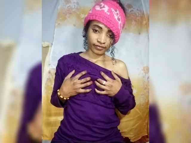 Shanya12 webcam
