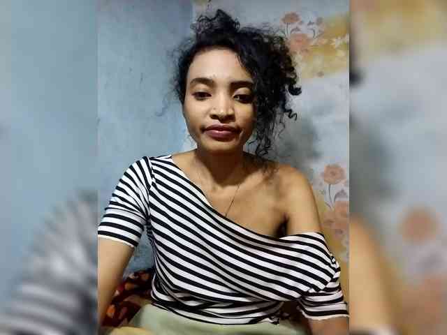 Shanya12 webcam