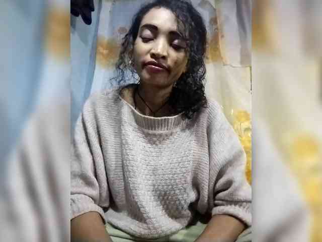 Shanya12 webcam