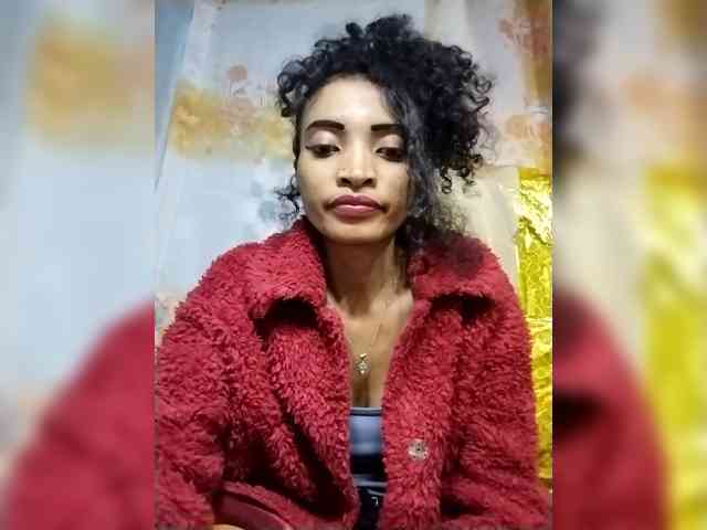 Shanya12 webcam