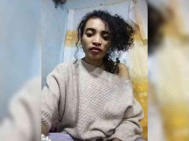 Shanya12 webcam