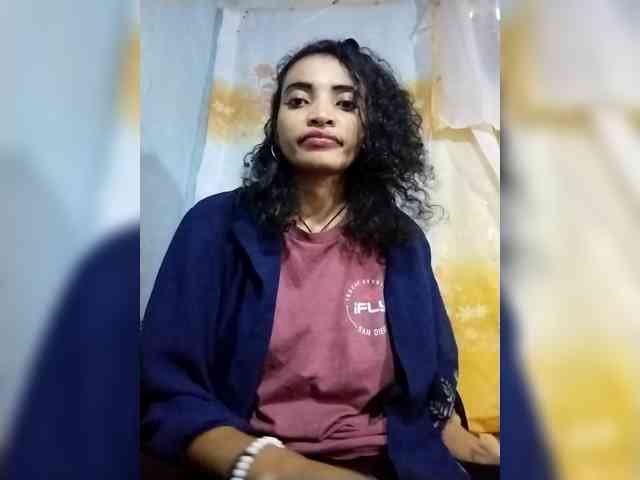 Shanya12 webcam