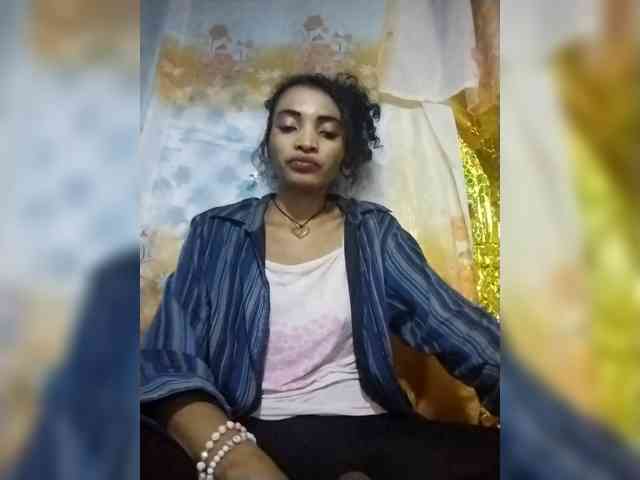 Shanya12 webcam