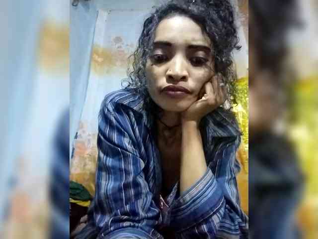 Shanya12 webcam