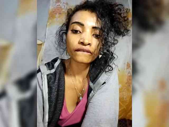 Shanya12 webcam