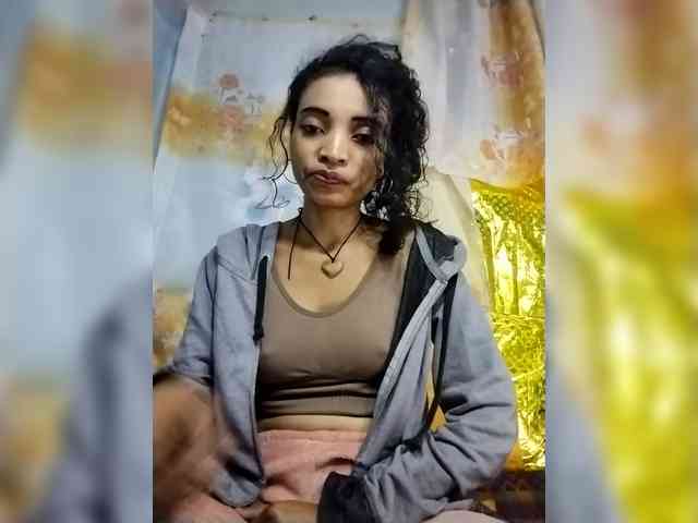 Shanya12 webcam