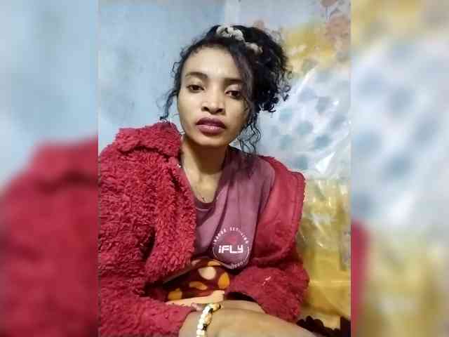 Shanya12 webcam