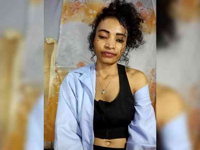 Shanya12 webcam