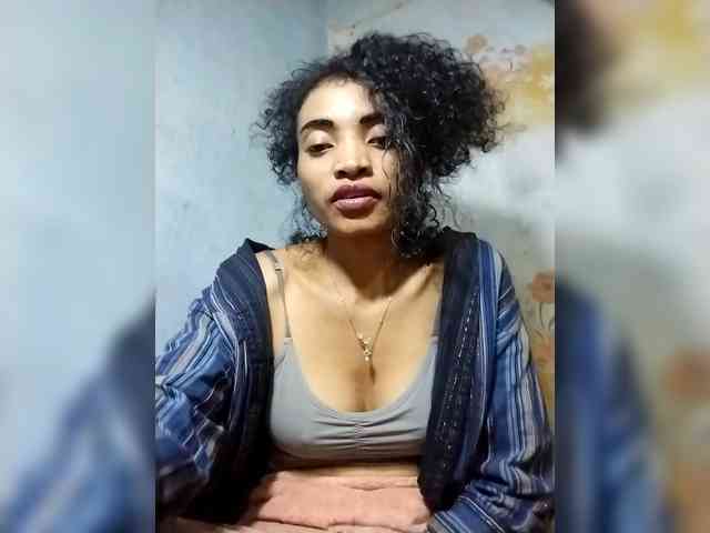 Shanya12 webcam