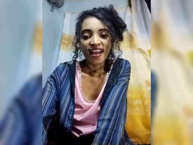 Shanya12 webcam