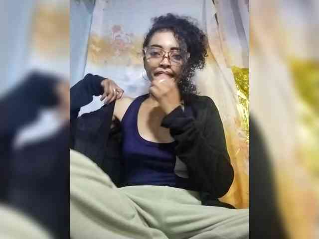 Shanya12 webcam
