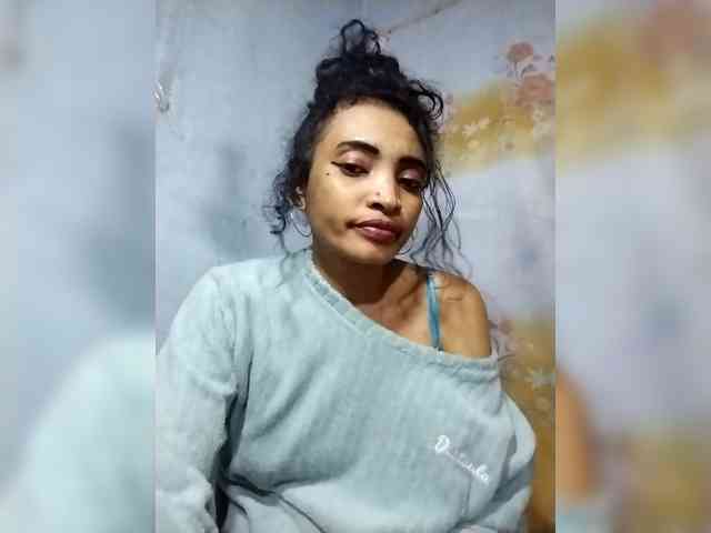 Shanya12 webcam