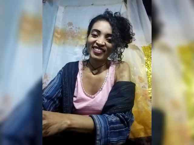 Shanya12 webcam