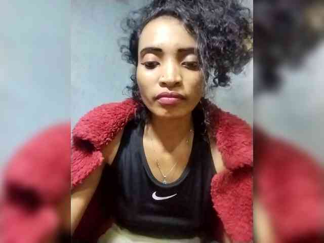 Shanya12 webcam