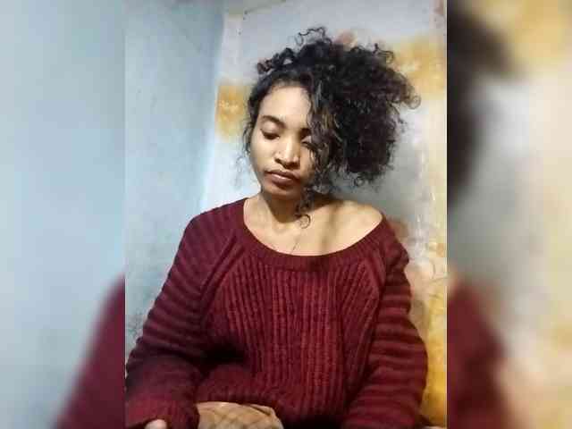 Shanya12 webcam